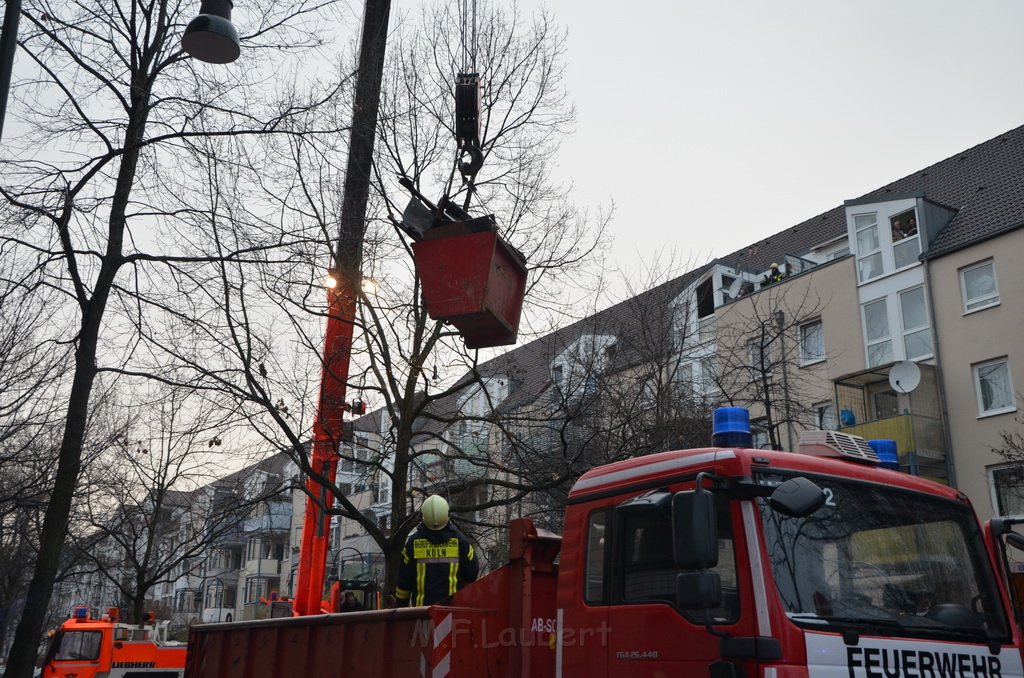 Feuer 2 Dachwohnung Koeln Severinswall Bayenstr P199.JPG